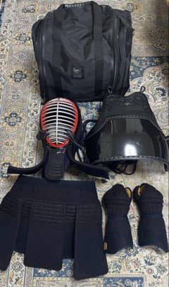【美品】剣道防具セット 特注 メガネ仕様 一式のサムネイル
