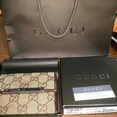 GUCCI 二つ折り財布のサムネイル