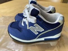 New Balance キッズスニーカーのサムネイル