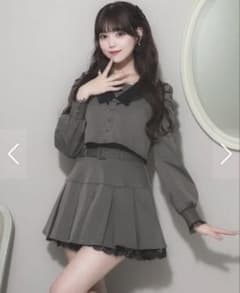 pium ベルト付きプリーツフリルミニスカートのサムネイル