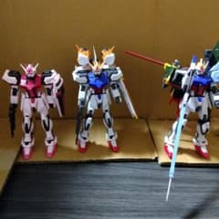 EGストライクガンダムセットのサムネイル