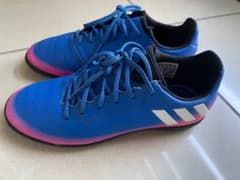 サッカー　トレーニングシューズ　アディダス　21cmのサムネイル