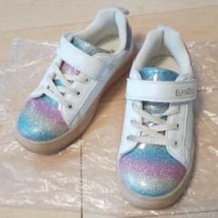 女児用シューズのサムネイル