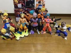 ドラゴンボールフィギュア　まとめ売り9体　おまけ付きのサムネイル
