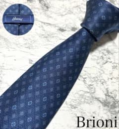 2点まとめ Brioni サテン シルク ネクタイ 青 ソリッド 光沢 Brioni ネクタイ 小紋柄 サテンシルク 光沢 ブルー - メルカリ