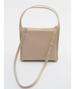 新品　ZARA ミディトートバッグのサムネイル