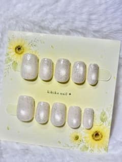 kikiko nail 【現品販売】パールホワイト 上品なマグネットネイルチップのサムネイル