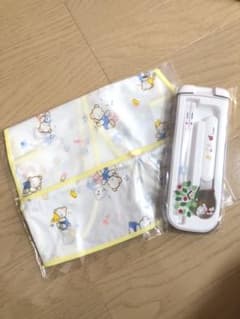 ファミリア　エプロンとお箸&スプーンお食事セットのサムネイル