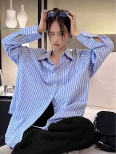青と白のストライプ 長袖シャツのサムネイル