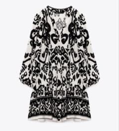 ZARA クリーステイストサテンブラウス　Mサイズ　総柄 チュニック ワンピースのサムネイル