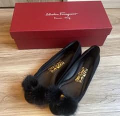 Ferragamo ブラックファー バレエシューズ 22cm - メルカリ