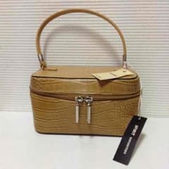 新品タグ付☆バニティポーチのサムネイル