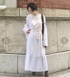 【美品】アシンメトリープリーツワンピースのサムネイル