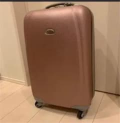 旅行用バッグ　キャリーケース　ピンクメタリックのサムネイル