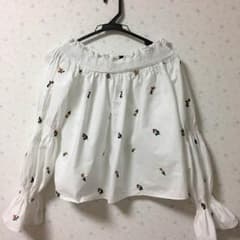 zara オフショルのサムネイル