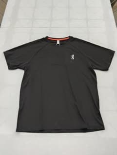 値下げOn（オン） ランニングTシャツ ブラックのサムネイル
