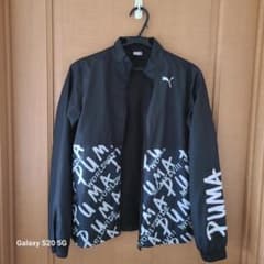 PUMA ブラックジャケット ロゴプリントのサムネイル