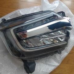 ホンダ　N-BOX　ヘッドライトのサムネイル