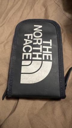 THE NORTH FACE ブラックポーチのサムネイル