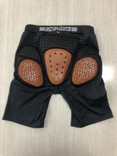 ヨネックス　D3O ヒップ　パット　プロテクターのサムネイル