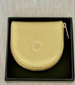 新品 皇居財布 小銭入れ 馬蹄形 ゴールド 菊葉文化協会 新品 皇居財布 小銭入れ 馬蹄形 ゴールド 菊葉文化協会 - メルカリ