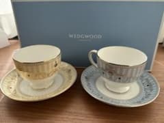 【美品】WEDGWOOD ティーカップセット ゴールド ブルー 2客　箱付きのサムネイル