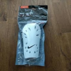 値下げ！！新品☆Nike シンガードのサムネイル