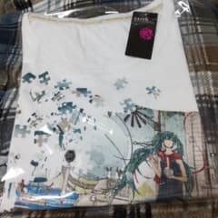 【新品未使用】 初音ミク × earth music&ecology Tシャツのサムネイル