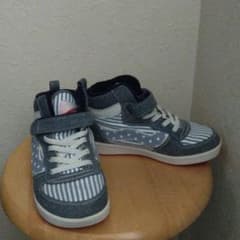 VANS ハイカット18㎝のサムネイル