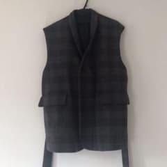 URU 19aw ベストのサムネイル