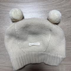 MONBEBE ポンポン付きニット帽 アイボリーのサムネイル
