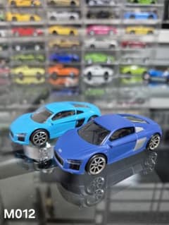マジョレット アウディ R8 ミニカー 2台セットのサムネイル