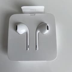 iPhone   イヤホン　純正のサムネイル