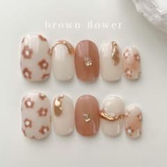 サイズオーダー】 ネイルチップ brown flower - メルカリ
