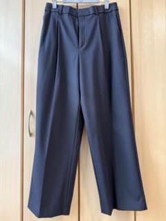 ユニクロ　タックワイドパンツ ２枚セットのサムネイル