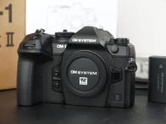 【極美品シャッター98回】OM SYSTEM OM-1 Mark II ボディ 極美品シャッター98回】OM SYSTEM OM-1 Mark II ボディ | Mercari