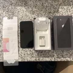 iPhone8 64GB 箱　付属品有り　simフリー　値下げしました！のサムネイル