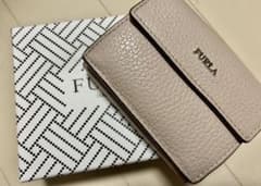 FURLA　三つ折り財布のサムネイル