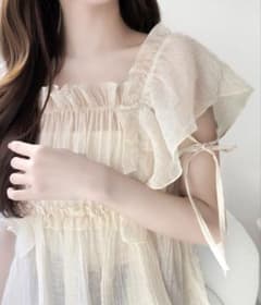 mily bilet 2wayシャーリングシアーブラウス アイボリー Lサイズのサムネイル