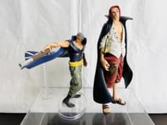 ワンピース 赤髪海賊団 シャンクス＆ベッグマン フィギュア(^^)