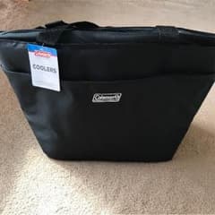 新品☆大容量入るコールマン☆クーラーバッグ25Lのサムネイル
