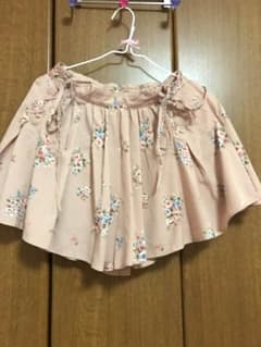 花柄のショートパンツのサムネイル