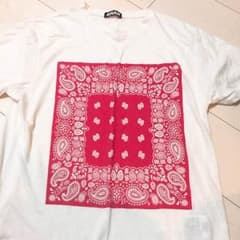 バンダナ柄 Tシャツのサムネイル