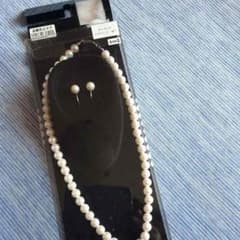 ネックレス イヤリングのサムネイル