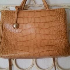 FURLA 型押しレザーバッグのサムネイル