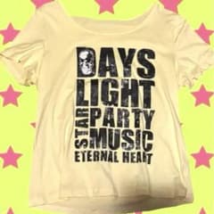 イエロー 半袖 Tシャツ ロゴ入りのサムネイル