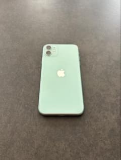 iPhone11 128GBのサムネイル