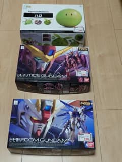 RG 1/144 ガンダム プラモデル　まとめ売り　おまけ付きのサムネイル
