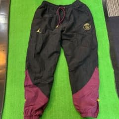 NIKE ジョーダン　PSG コラボパンツのサムネイル
