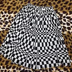 市松模様のスカートのサムネイル